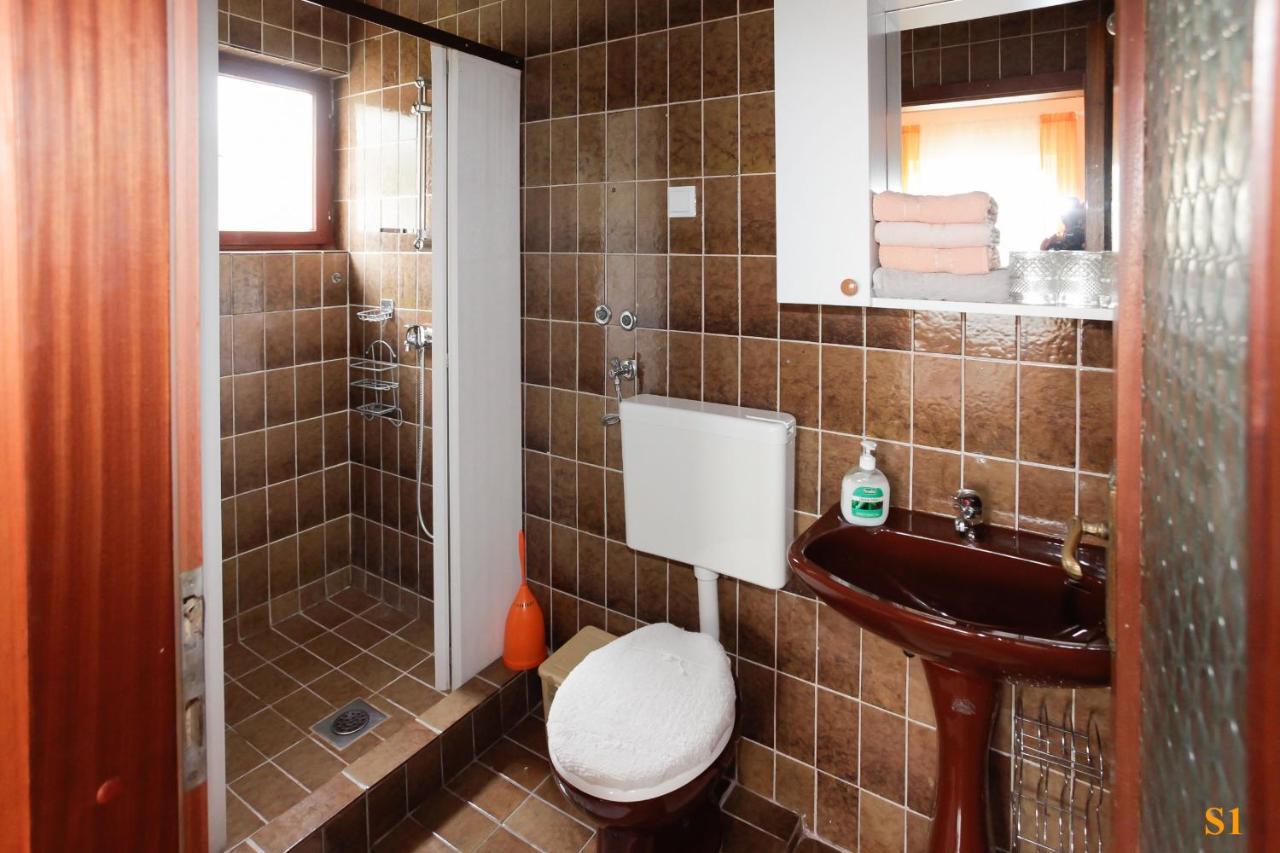 Apartments And Room Drazen Novi Vinodolski Bagian luar foto