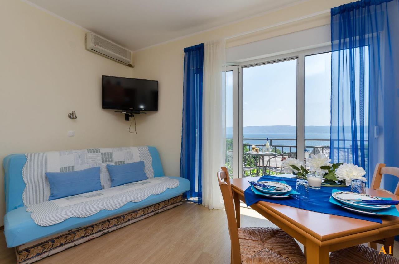 Apartments And Room Drazen Novi Vinodolski Bagian luar foto