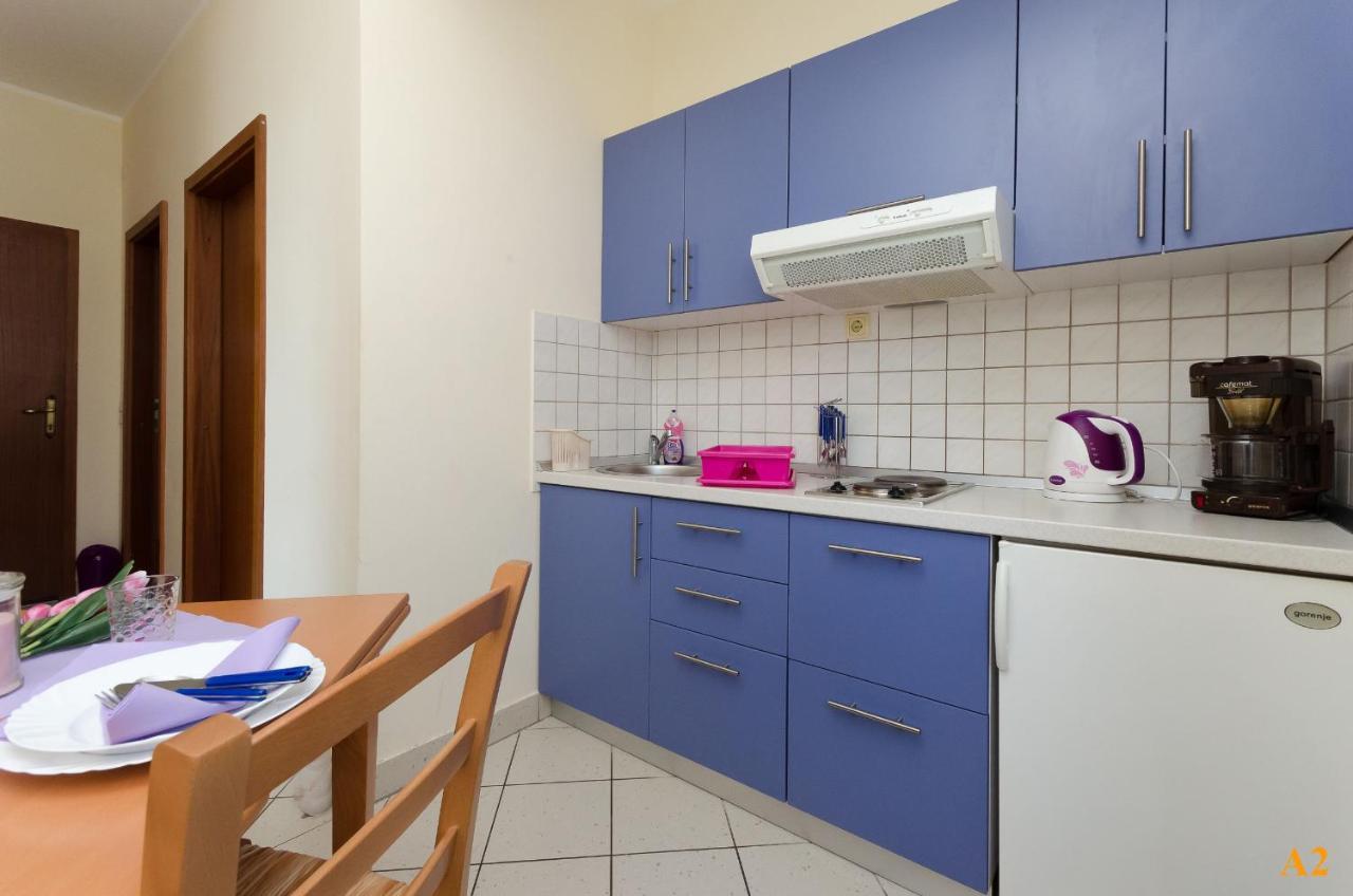 Apartments And Room Drazen Novi Vinodolski Bagian luar foto
